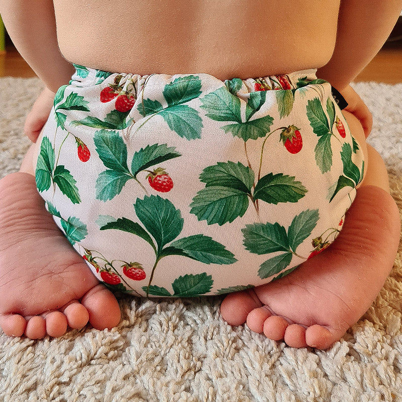 Eco mini cloth diaper/ tygblöjor- smultron