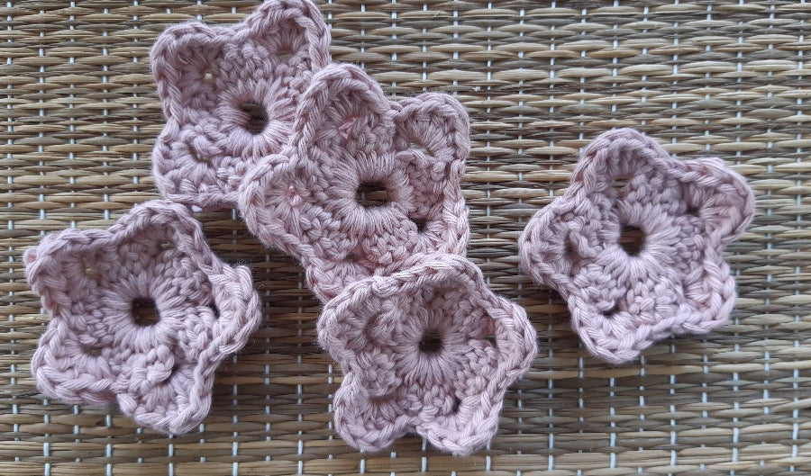 Set of 5 flower shaped crocheted face scrubbies