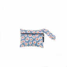 Load image into Gallery viewer, Eco Mini stroller wet bag/ PUL Påse - Flowers
